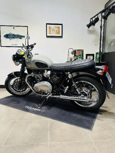 BONNEVILLE T120