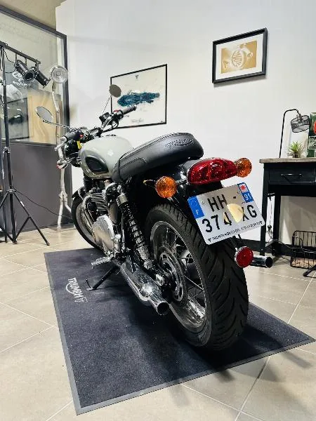 BONNEVILLE T120