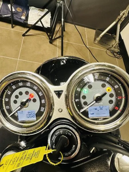 BONNEVILLE T120