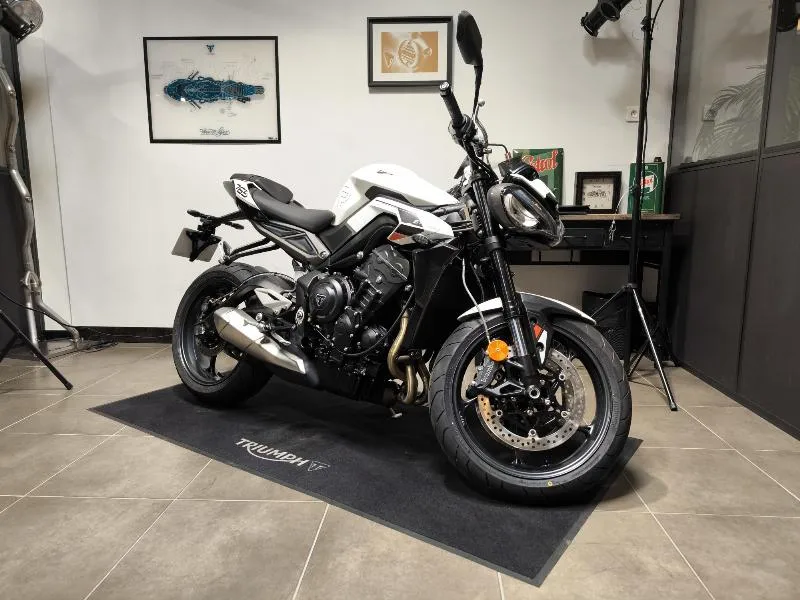 STREET TRIPLE 765 R