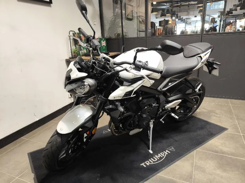 STREET TRIPLE 765 R