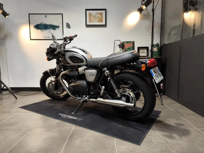 Bonneville T100