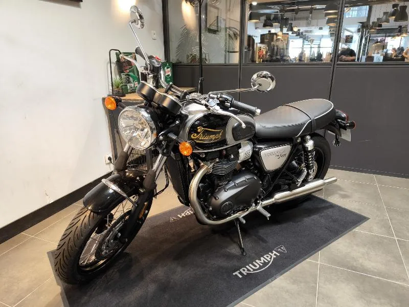 Bonneville T100