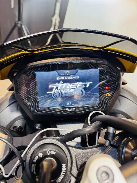 STREET TRIPLE 765 RS