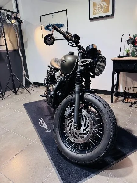 Bonneville T120 Black
