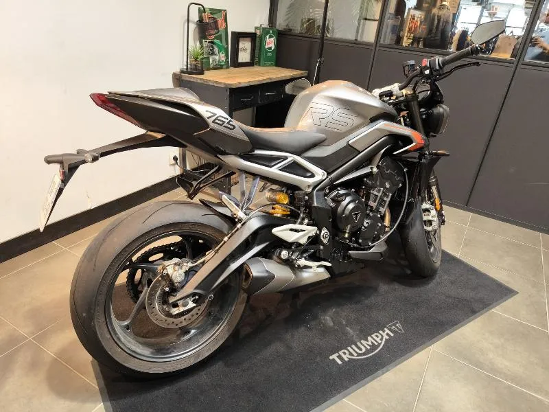 STREET TRIPLE 765 RS