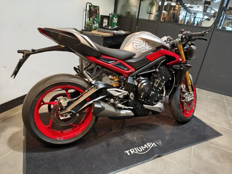 STREET TRIPLE 765 RX