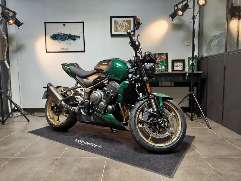 TRIDENT 800