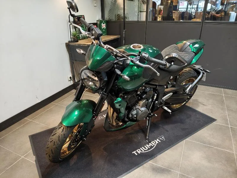 TRIDENT 800