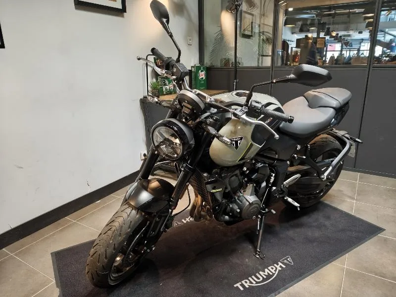 TRIDENT 660