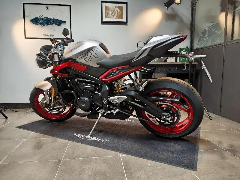 STREET TRIPLE 765 RX