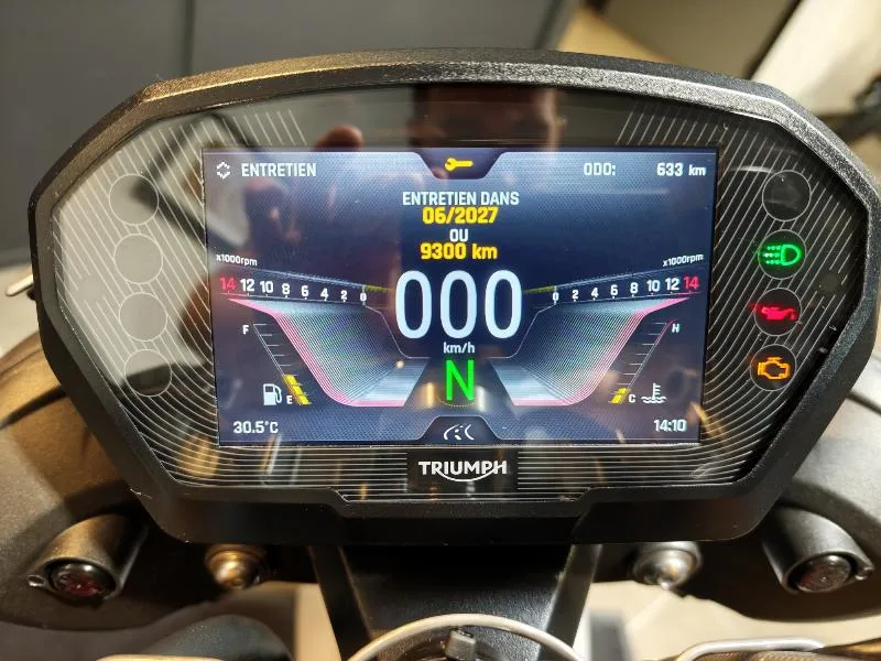 STREET TRIPLE 765 RX
