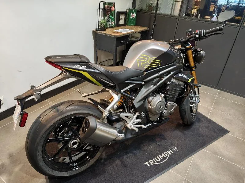 SPEED TRIPLE 1200 RS