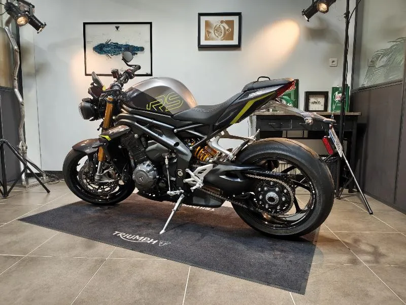 SPEED TRIPLE 1200 RS