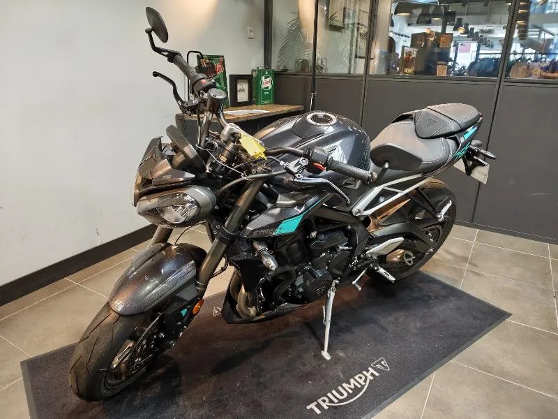 STREET TRIPLE 765 RS