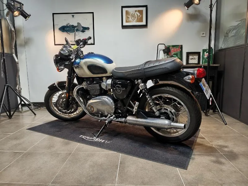 BONNEVILLE T120