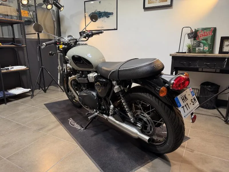 Bonneville T100