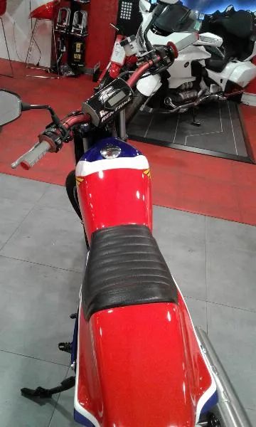 NX 650 DOMINATOR 