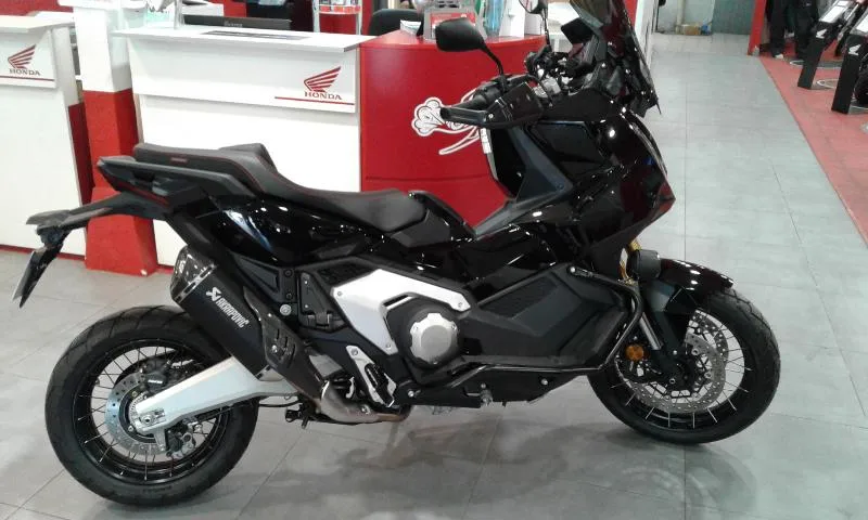 XADV 750