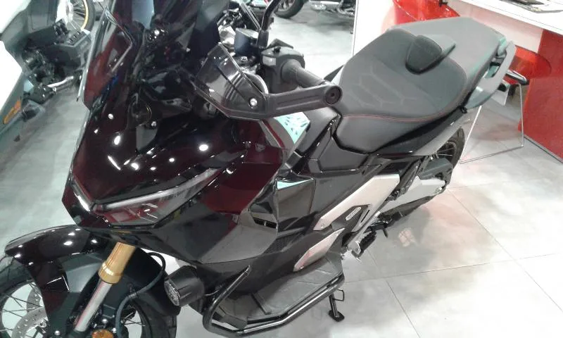 XADV 750