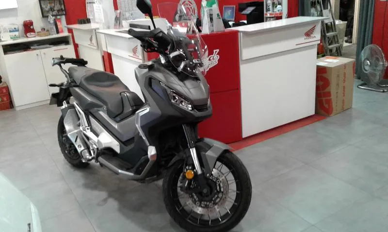 XADV 750