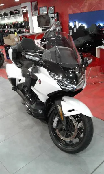 GL 1800 GOLDWING TOURING DCT