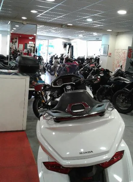 GL 1800 GOLDWING TOURING DCT