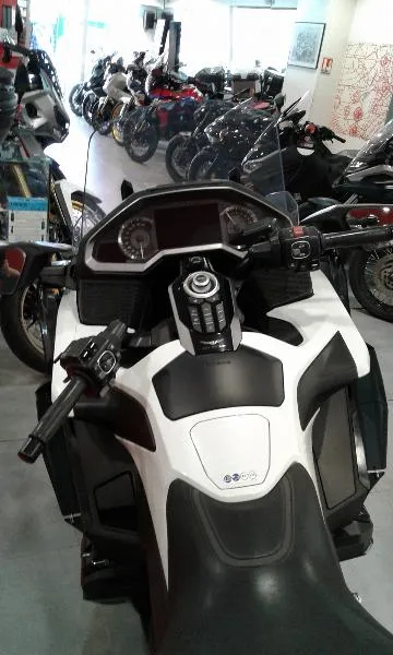 GL 1800 GOLDWING TOURING DCT