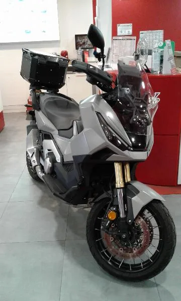 XADV 750 DCT