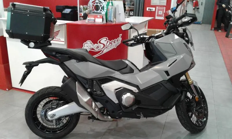 XADV 750 DCT