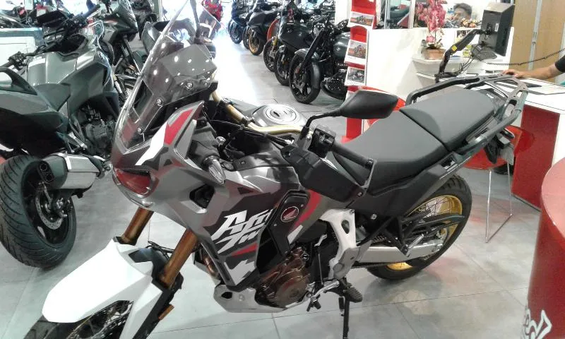 CRF 1100 L AFRICA TWIN ADVENTURE SPORTS