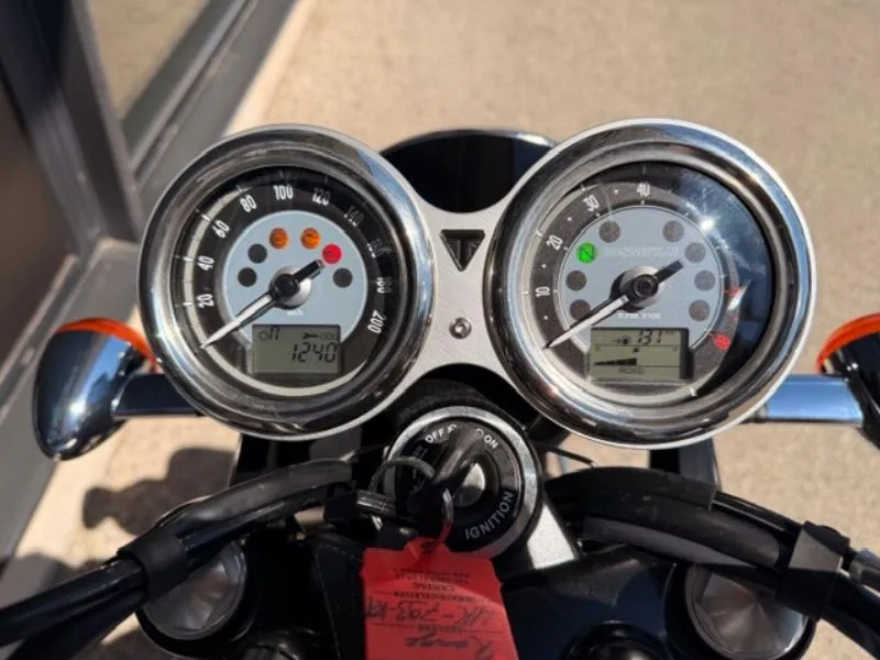 BONNEVILLE T120