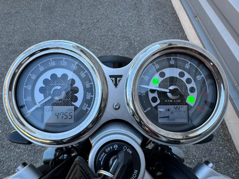 SPEED TWIN 1200