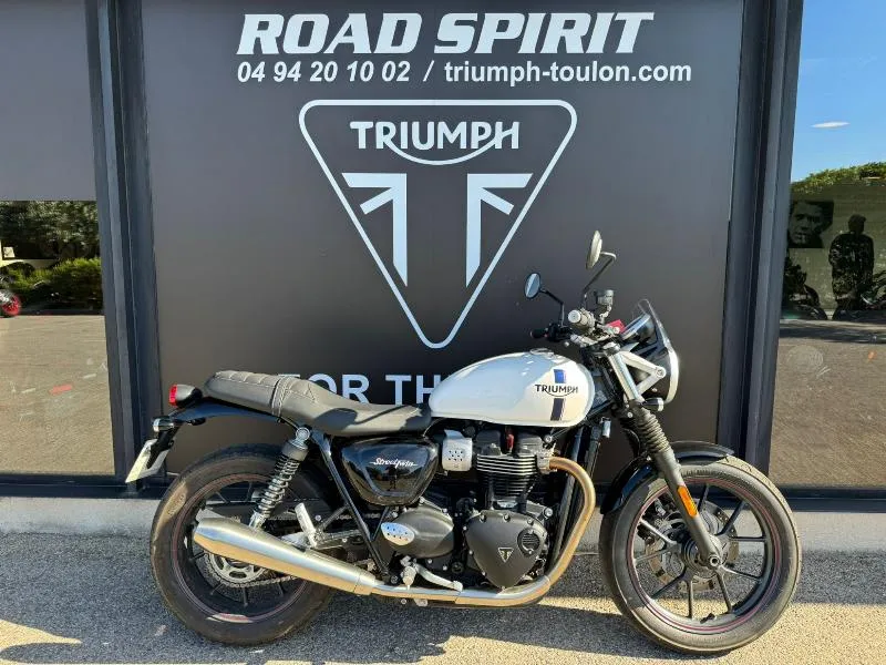 STREET TWIN  900