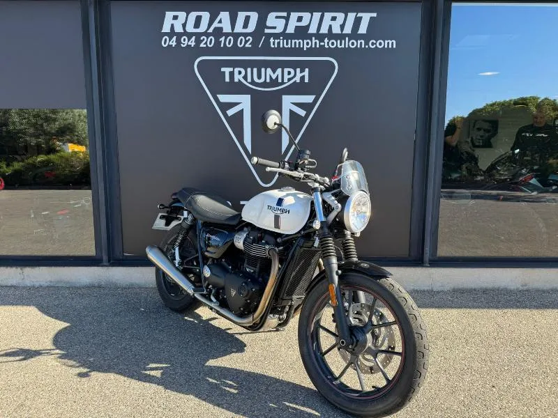 STREET TWIN  900