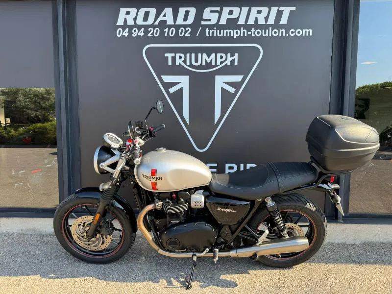 STREET TWIN  900