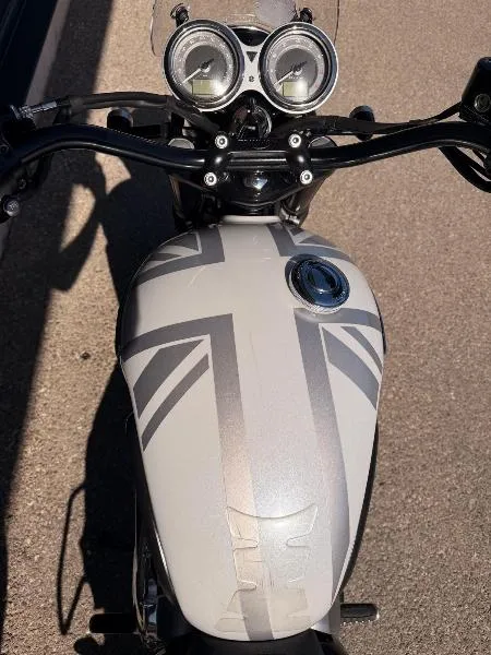 BONNEVILLE T120 DIAMOND
