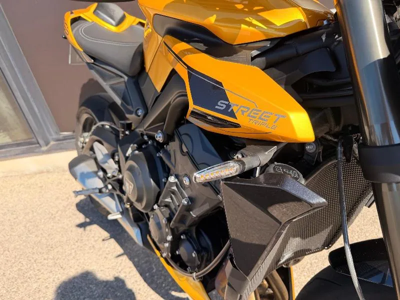 STREET TRIPLE 765 RS