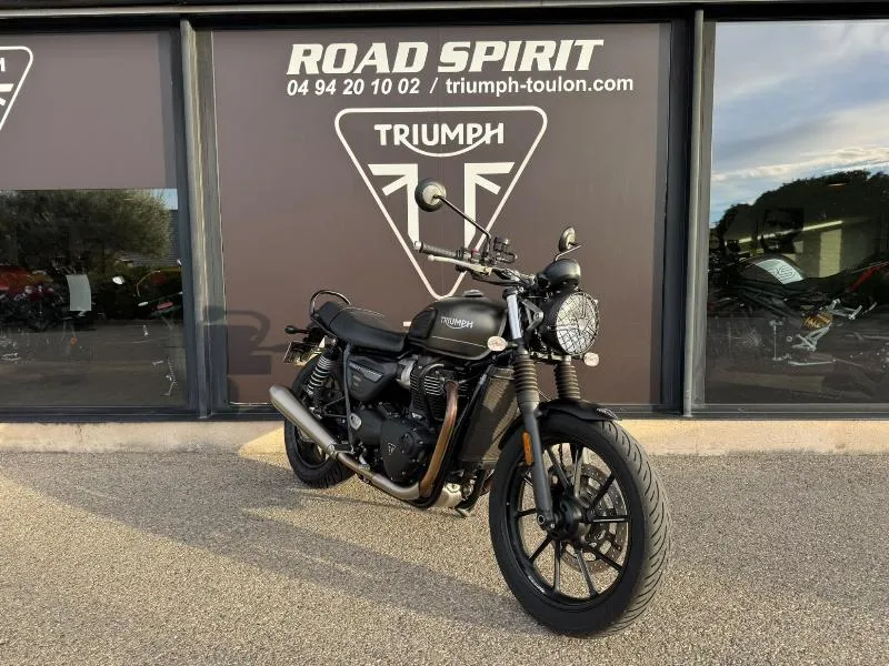 STREET TWIN  900
