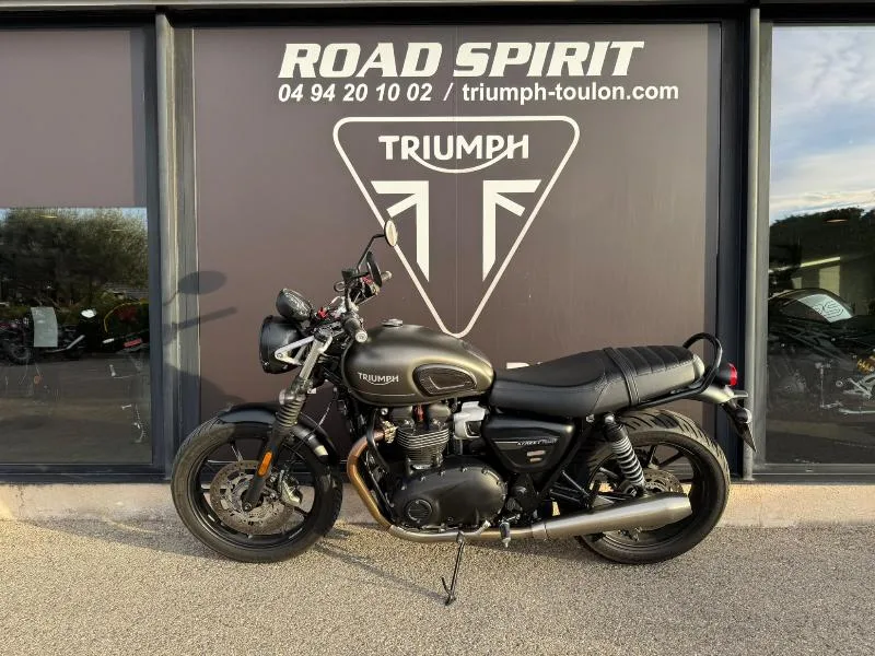 STREET TWIN  900