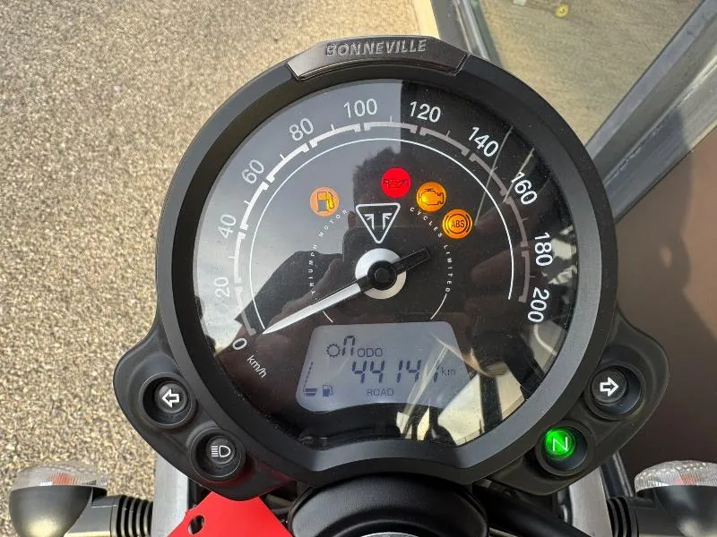 STREET TWIN  900