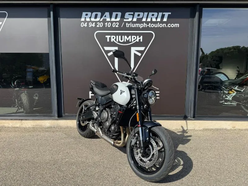 TRIDENT 660