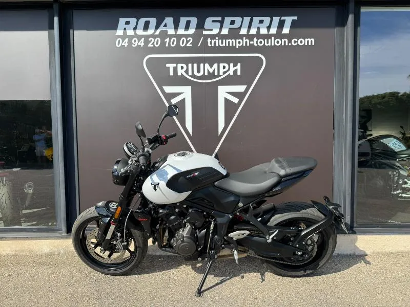 TRIDENT 660