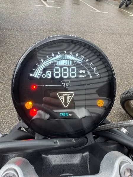 TRIDENT 660