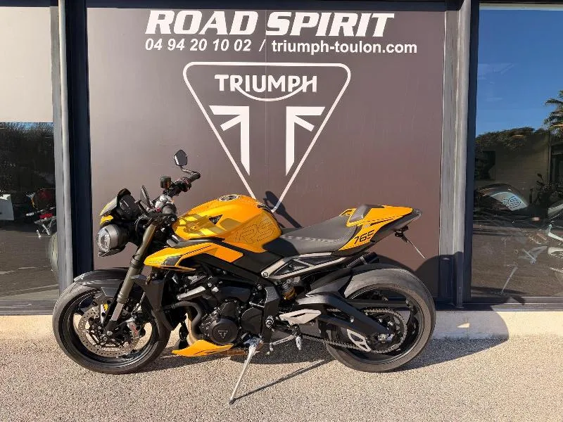 STREET TRIPLE 765 RS
