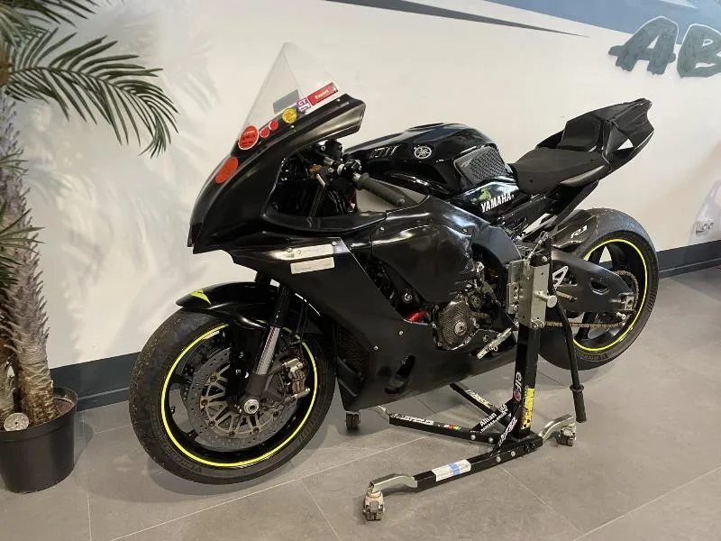 YZF 1000 R1