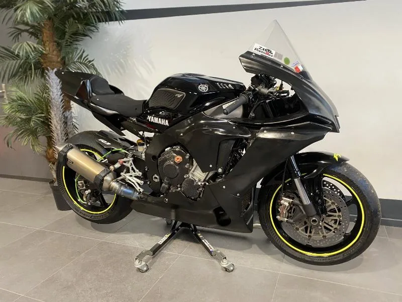 YZF 1000 R1