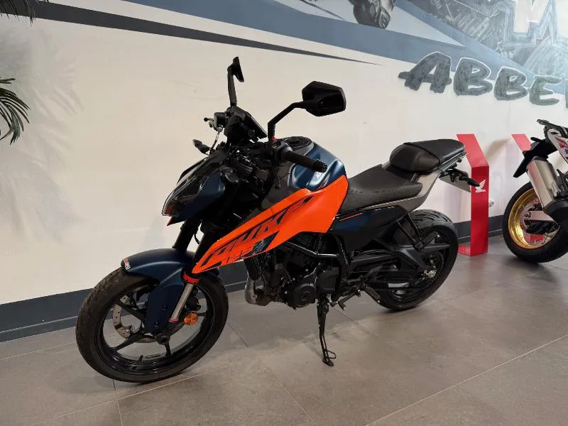 125 DUKE ABS