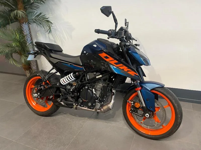 125 DUKE ABS