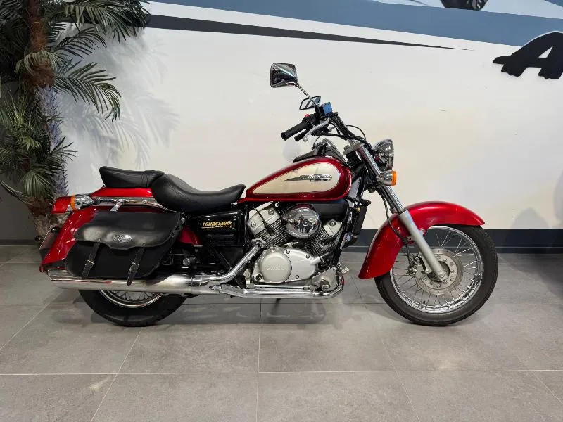 VT SHADOW 125